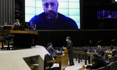 Moraes autoriza Daniel Silveira a cumprir pena em regime aberto