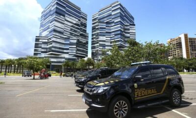 PF apura viagem de ex-assessor de Bolsonaro aos EUA