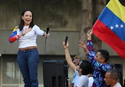 Prêmio Nobel da Paz 2025 vai para María Corina Machado por sua luta pela democracia na Venezuela