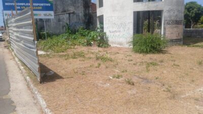 Placa do Governo Federal é retirada de obra na Vila Nazaré, em Paço do Lumiar