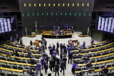 Governo e oposição disputam prioridade de propostas de segurança pública no Congresso