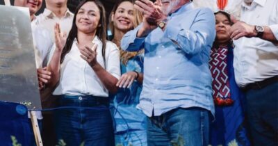Lula atende pedido de Eliziane e confirma novo hospital para Imperatriz durante entrega de casas