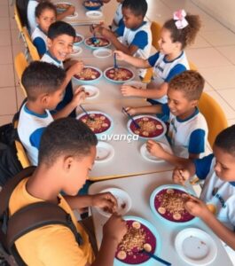 Prefeitura de Bacuri inova e inclui juçara e peixe no cardápio da merenda escolar