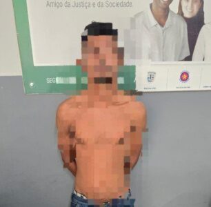 Homem é preso com tabletes de maconha enterrados no quintal em Raposa