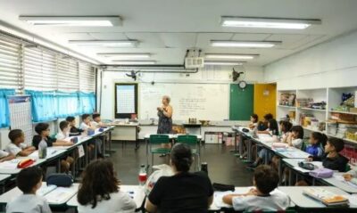 Professor pode pedir Carteira Nacional Docente a partir de amanhã