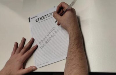 Inep divulga cartilha sobre redação do Enem 2025 e destaca proibição de “repertórios de bolso”