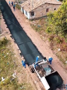 Prefeito Aldo Brown vistoria obra de asfaltamento no Parque Betel, em Porto Rico do Maranhão