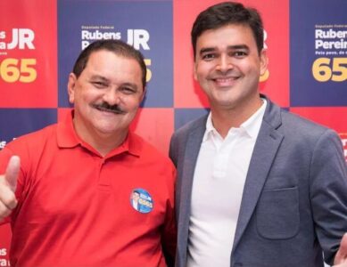 Rubens Jr pede exoneração do pai e rompe com governo