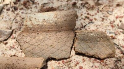 Sítio arqueológico com pedras e fragmentos cerâmicos seculares é identificado no Maranhão