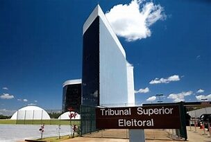 AO VIVO: TSE retoma julgamento que pode tornar Bolsonaro inelegível