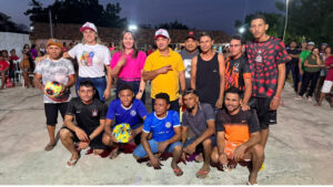 Deputado Aluísio Santos participa de encontro com a comunidade de Magalhães de Almeida ao lado de Hélyca Lustosa e da deputada Detinha