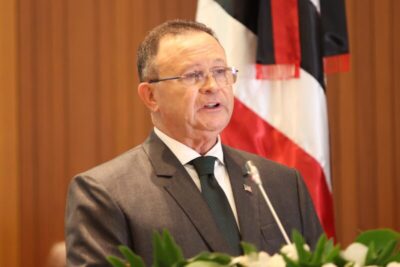 Carlos Brandão antecipa feriado do Dia dos Professores no MA para esta segunda-feira (13)