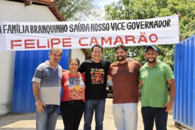 Felipe Camarão realiza entrega simbólica de 50 casas do “Minha Casa, Minha Vida Rural”, em Pedreiras