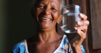 Tarifa especial de R$ 18 reduz conta de água de mais de mil famílias em Timon