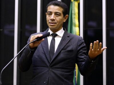 “Pastor Gil” já mandou quase R$ 10 MILHÕES em ‘Emendas Pix’ a Prefeituras