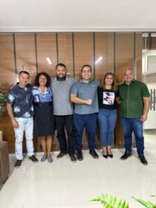 Direção Municipal do PSB se reúne com deputado Rildo Amaral