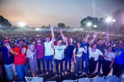 Governo do Maranhão entrega duas escolas reformadas e inicia distribuição de tablets em Bacabal