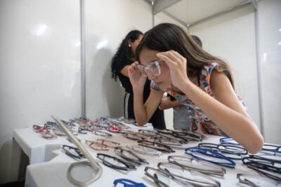 Mutirão Cuidar dos Olhos Kids reúne famílias no Parque do Rangedor e reforça cuidado com a saúde ocular infantil