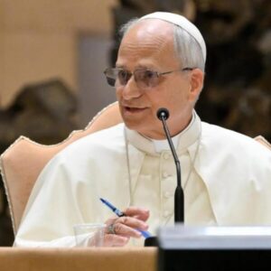 Papa Leão diz que Jesus é único salvador e alerta católicos sobre veneração a Maria