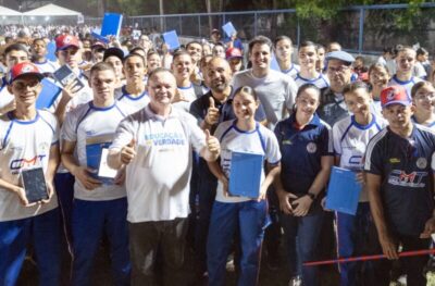 Roberto Costa e Carlos Brandão inauguram escolas, entregam tablets e autorizam novos investimentos em Bacabal