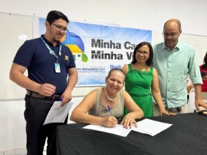 Prefeita Luciana Leocádio assina mais 37 contratos do Minha Casa Minha Vida Rural e expande programa habitacional em Buriti Bravo