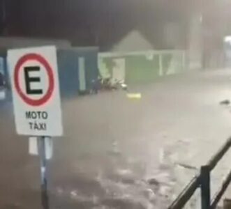 Imperatriz debaixo d’água: chuvas intensas causam transtornos em toda a cidade