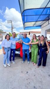 Prefeito Adriano Freitas Entrega Mais uma Ambulância 0 km para a População de São Vicente