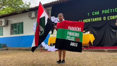 Escola Municipal Walter Abreu realiza o primeiro Chá Poético de incentivo a leitura