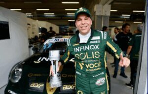 O maranhense Marcos Regadas é campeão da Porsche Cup Brasil