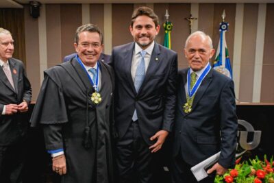 Juscelino Filho prestigia homenagem do TCU ao maranhense Raimundo Carreiro