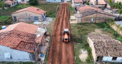 O trabalho não para em Santa Helena do Prefeito Joãozinho Pavão. O Asfalto Tá chegando no Bairro Morada Nova