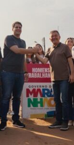 Vídeo: Orleans Bebezão é desmascarado por moradores de São Mateus ao entregar pavimentação sonrisal