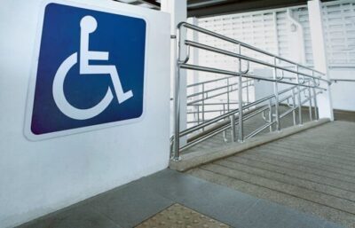 Empresa é condenada a corrigir calçadas irregulares e pagar multa por falta de acessibilidade em São Luís