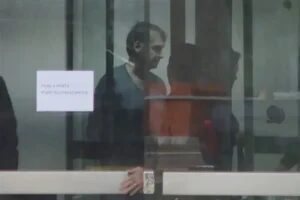 PL suspende funções partidárias e remuneração de Jair Bolsonaro após perda de direitos políticos