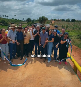 *Ao lado da ex-prefeita Luana Rezende e do deputado federal Juscelino Filho, prefeito Fogoió entrega ponte de concreto em Vitorino Freire