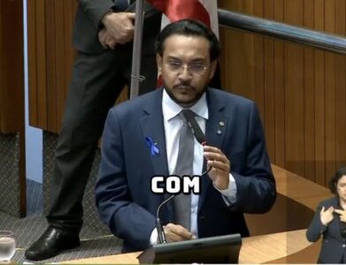 “É o maior chifreiro de político do Maranhão”, dispara Júnior Cascaria em resposta a Fred Maia durante bate-boca na Assembleia