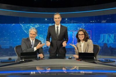 William Bonner se despede do Jornal Nacional e passa o comando para César Tralli