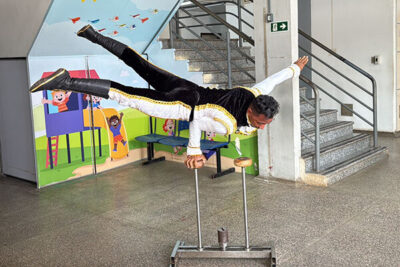 Le Petit Cirque realiza intervenção artística no Centro da Hemomar