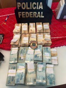 Mais de R$ 500 mil são apreendidos em endereço do deputado Edson Araújo