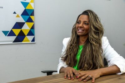 Filha de lavradores faz história como primeira mulher negra no cargo de reitora da UFT