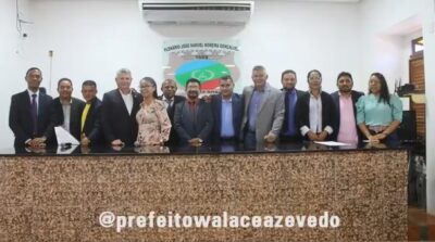 Prefeito Walace Azevedo, participa da sessão solene da Câmara Municipal