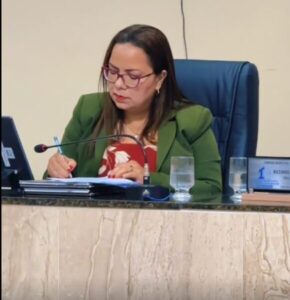 Vereadora Dra. Hellem do Povão participa da 8ª FLIM e destaca importância da leitura e da valorização cultural