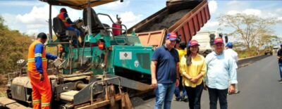 Deputados estaduais vistoriam obra de requalificação da MA-014