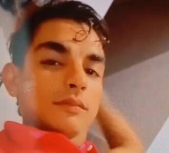 JOVEM É MORTO A TIROS EM AVENIDA MOVIMENTADA DE IMPERATRIZ