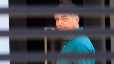 Governo do DF pede avaliação médica para verificar se Bolsonaro pode cumprir prisão na Papuda