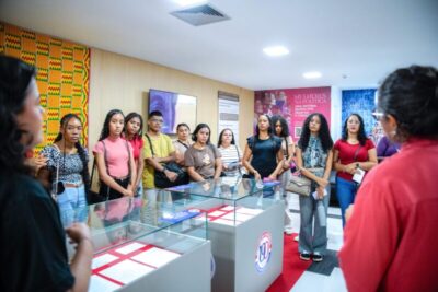 Alunos do Senai visitam exposições e acervo do Memorial do Legislativo Maranhense