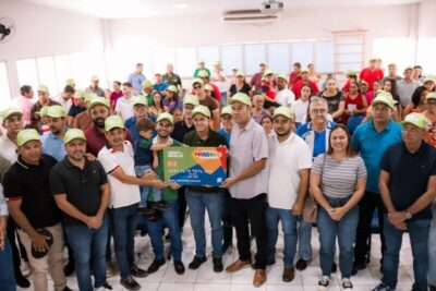 Governo do Estado através da SAGRIMA entrega cartões do programa ‘Tempo de Semear’ a agricultores de Tuntum e Presidente Dutra