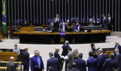 Câmara aprova regime de urgência para quatro projetos de lei; acompanhe