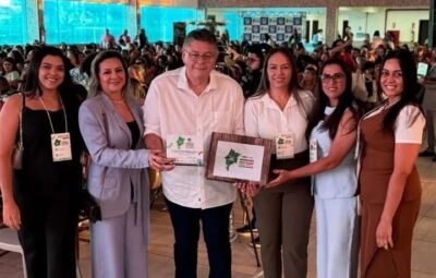 SÃO DOMINGOS: Prefeito Kléber Tratorzão recebe, em São Luis, premiação por incentivo à assistência social em São Domingos