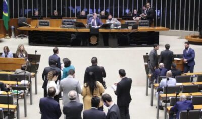 Deputados analisam projeto que possibilita gastos de até R$ 3 bi em defesa nacional; acompanhe